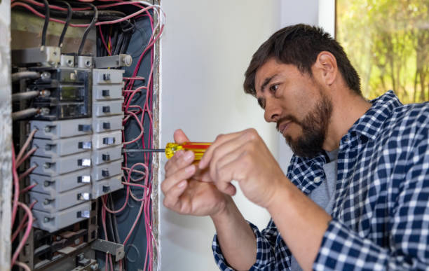 Best Affordable Emergency Electrician  in Glasgow Village, MO
